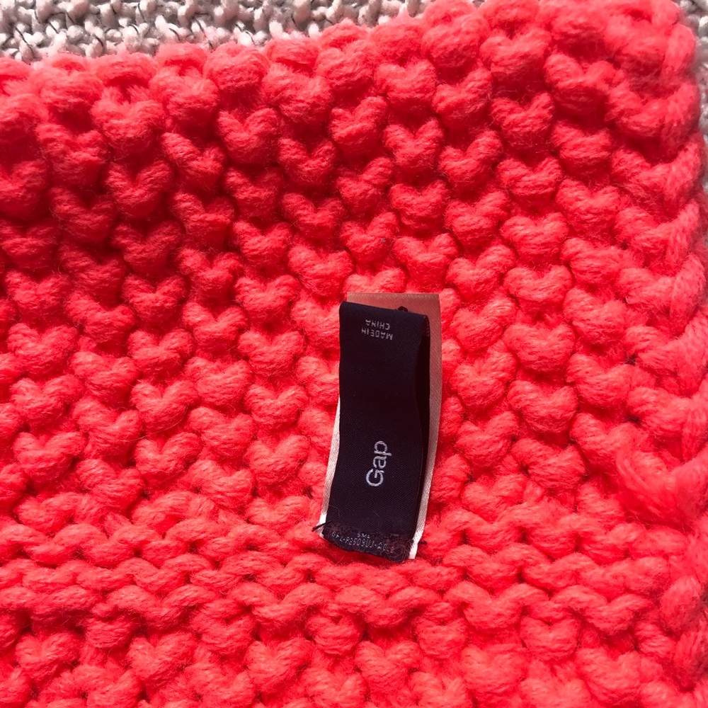 Cozy Bright Gap Infinity Scarf - Picture 4 of 7